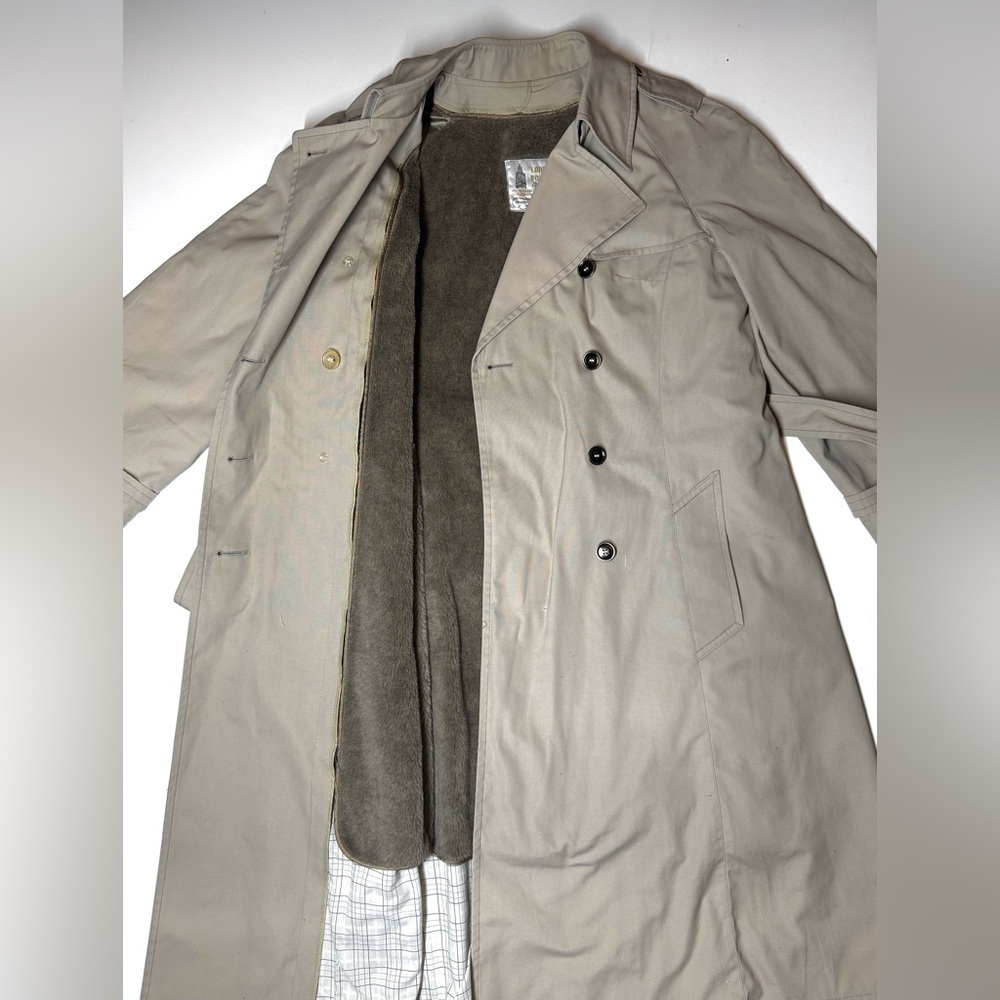 London Fog Women’s Long Belted Double Breasted Heavy Trench Coat Size-16 Reg - Picture 10 of 15
